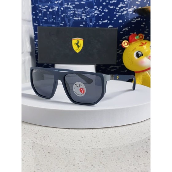 Ray-Ban RB4235 Caravan (Square with Slight Round Edges)
